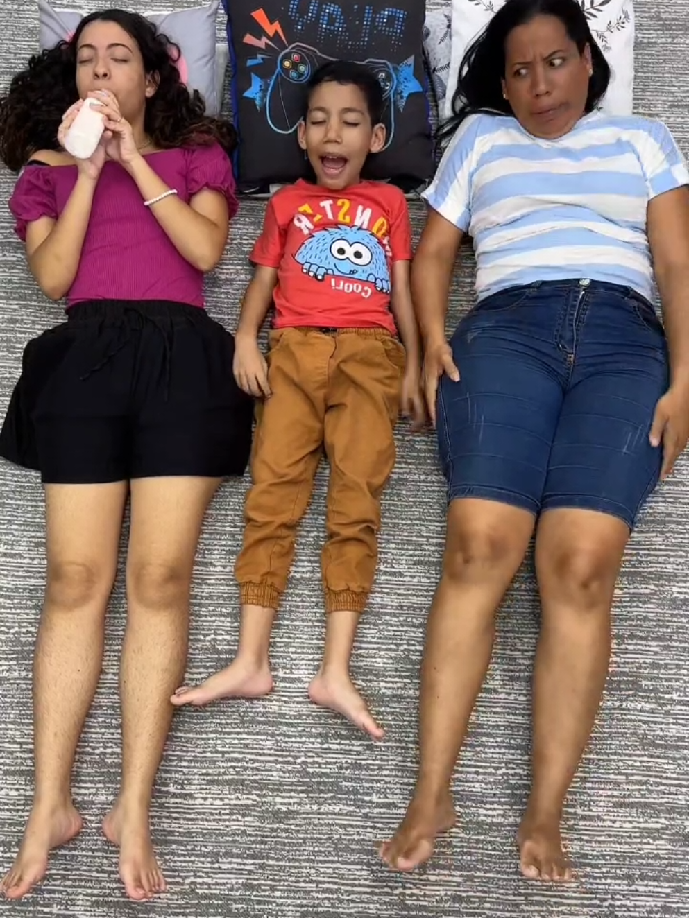 Mom has no peace 😱😢😡🤯👶🏻🚀🌈🤣 #reels #viral #humor #funnyvideo #alone #funnymoments #tik_tok #comedy #funny 