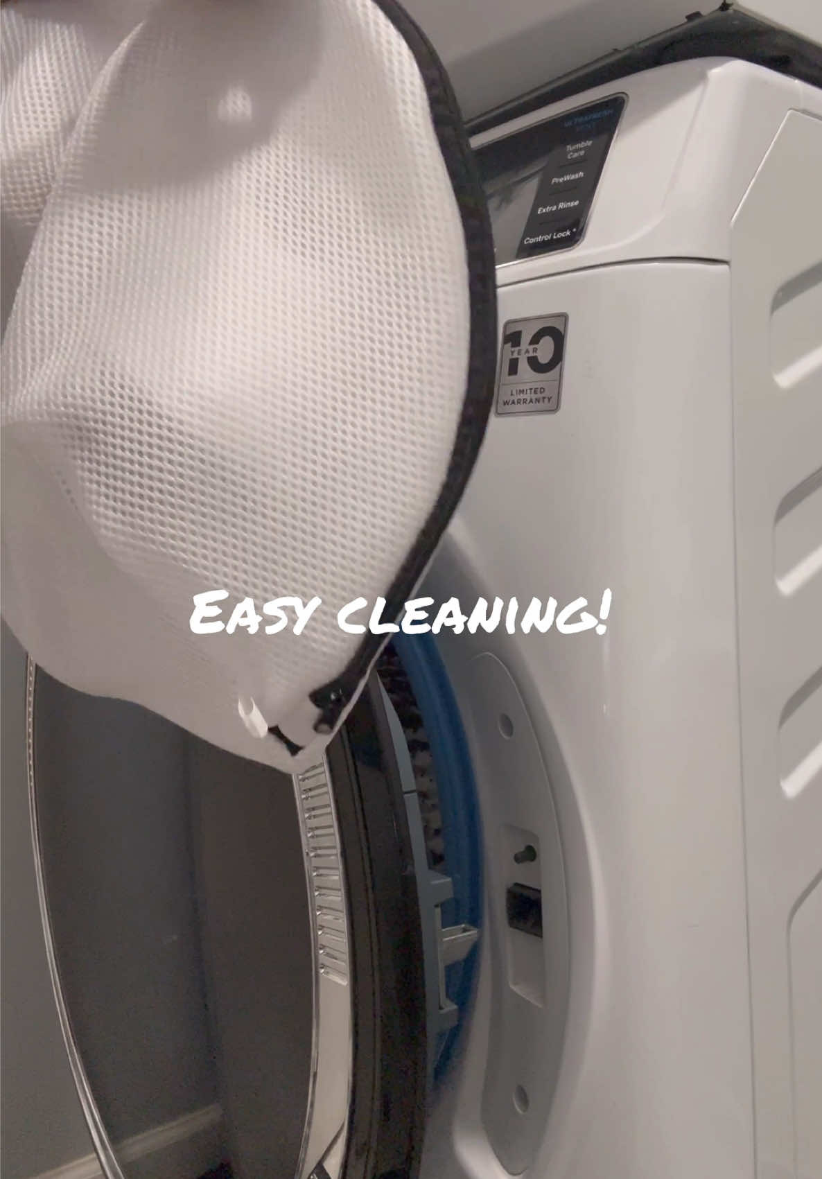 This mesh laundry bag keeps your shoe protected, fresh and looking brand new- just toss in the washer! #homedecor #tiktokshop #fypシ゚viral #unitedstates #homefinds #homeimprovement #laundrytok #tips #makelifeeasier #easycleaning #sneakers 
