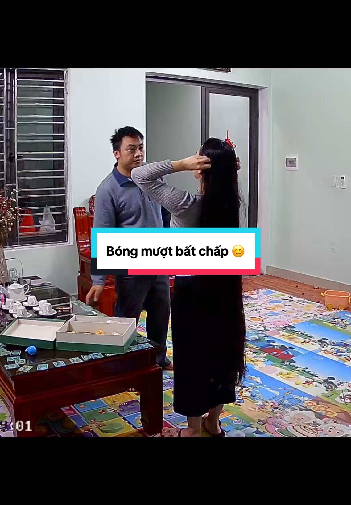 Có 1 thời gian tóc khô xơ không muốn cho ai động, giờ thì thoải mái đi, ck em còn ngạc nhiên xong đòi nghịch tóc 😂 lại còn bảo “bóng mượt nhỉ!”🌝 #suatocdai #trending #tiktok #xuhuong #vietnamesegirl #fyp #viral #tocdep #duongtoc #wetbrush 