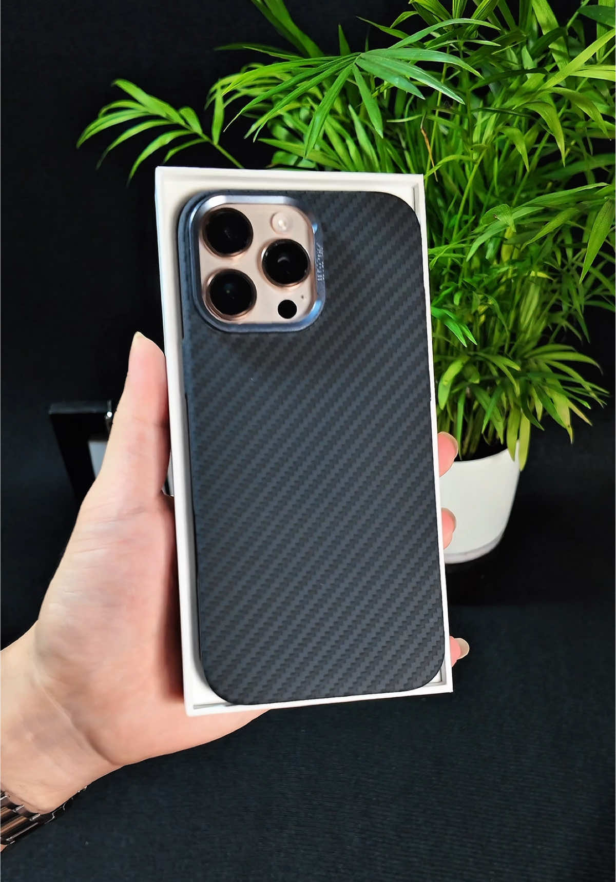 Ốp xịn nha #nghienop #oplung #oplungchongsoc #oplungiphone #oplungdienthoai #oplungmagsafe #opcarbon 