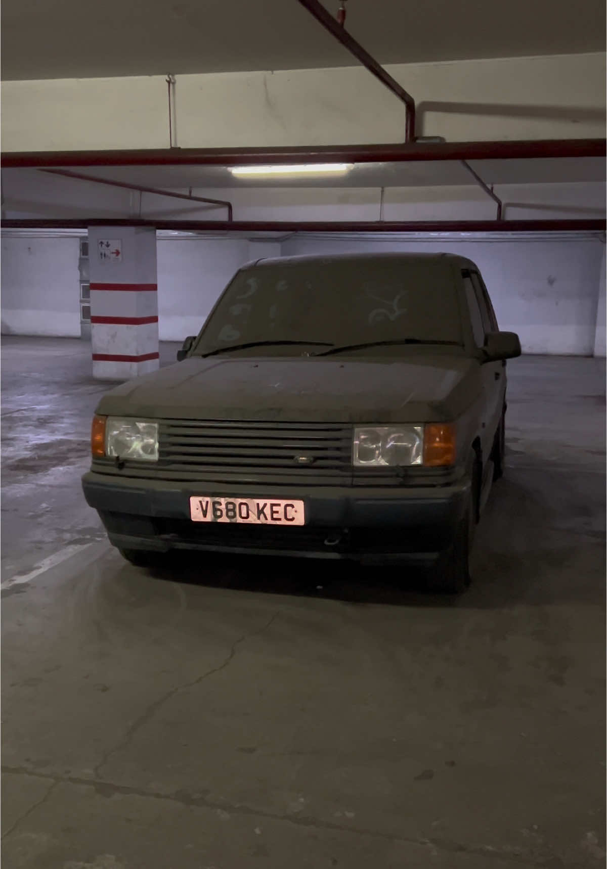 abandoned ranger rover P38 @Sanny9 #range #rover #p38a #abandoned #carspotting #cartok #fyp #viral #goviral