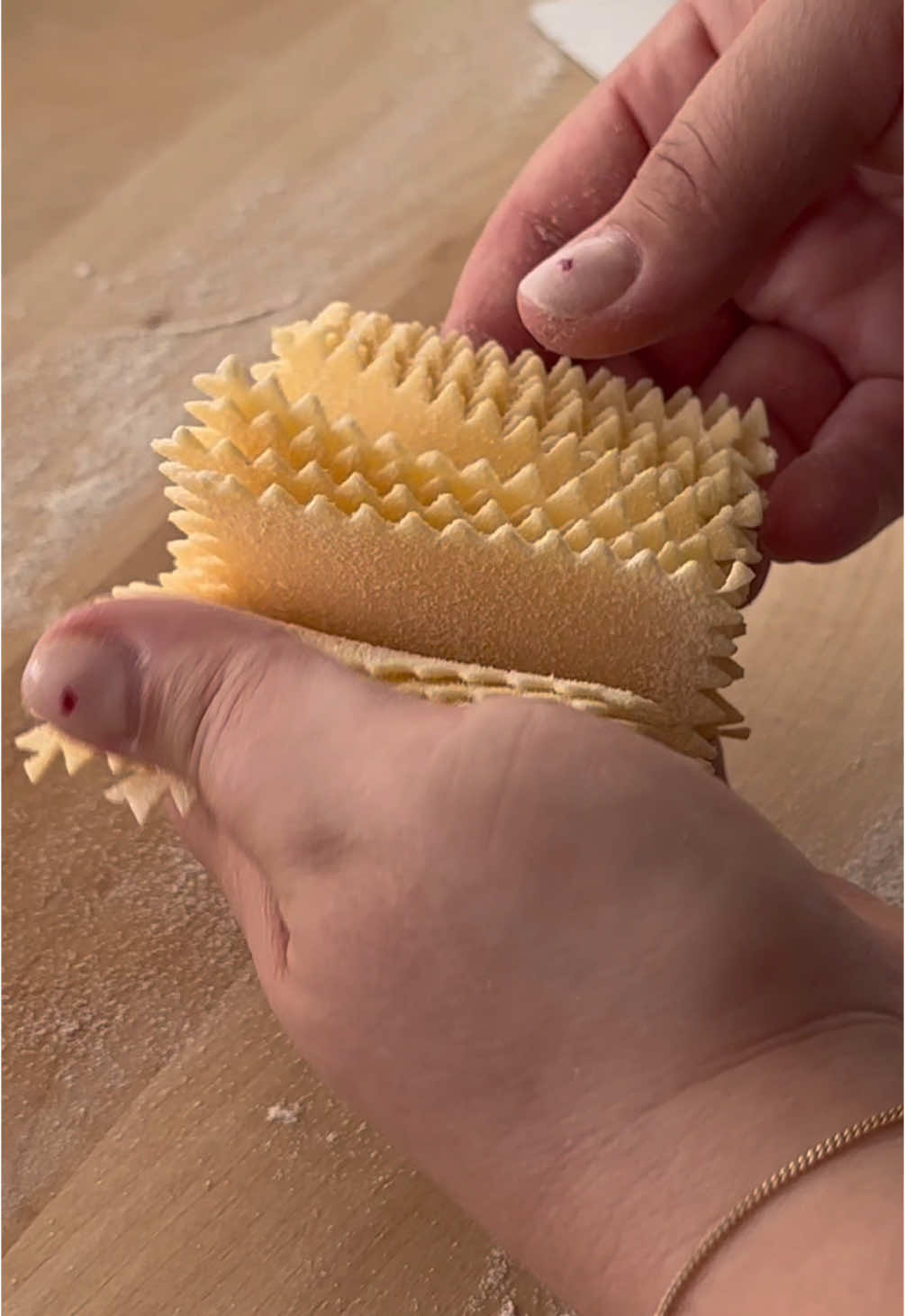 Ahh the sweet sound of drills and hammers 😆 you can hear when our trades clock off 💆‍♀️ This pasta shape is called sagnarelli, a sort of semi-short ribbon type shape that hails from Abruzzo. They’re typically rectangular in shape with fluted edges, and I think they are such a delight to eat! A wonderful alternative to longer ribbons or smaller soup pasta. What sauce would you pair this shape with?  #fyp #pasta #pastatherapy 