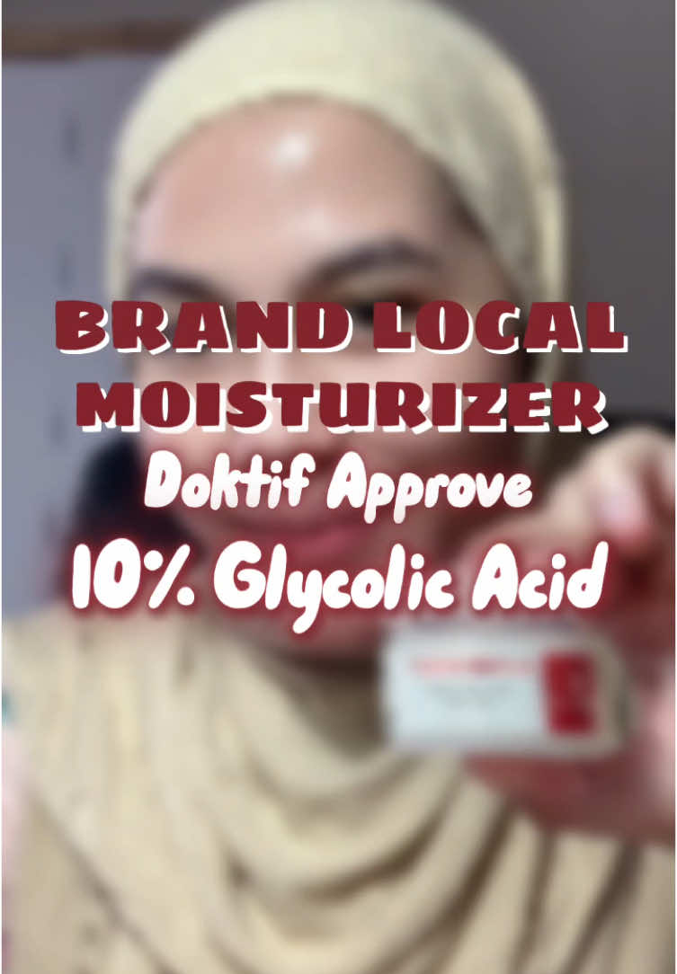 ✨ SI MERAH CABE RAWIT Glyco Moist Proline solusinya! ✨ Dengan 10% Glycolic Acid & Rose Water, bantu mengecilkan pori, mencerahkan, menghaluskan, dan melembapkan kulit. Bisa dipakai pagi & malam, aman untuk ibu hamil! 💖