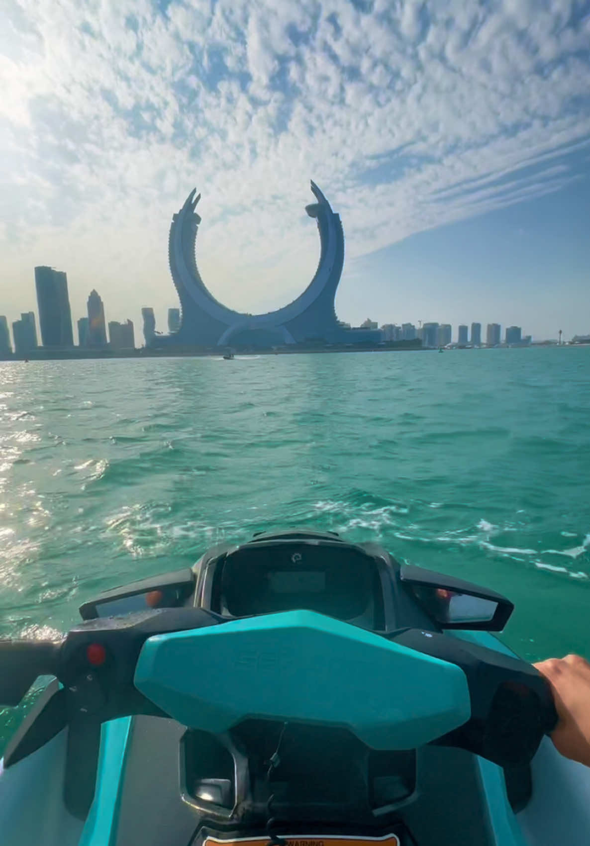 Jetski devant le katara >>> #jetski #doha #🇶🇦 