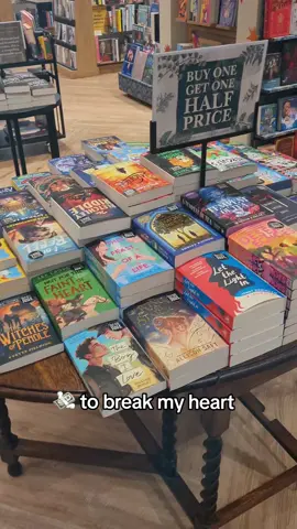 I loved this movie as a child and I can't wait to read their love story 🥹 #tinkerbell #tinkerbellsecretofthewings #disney #disneybooks #wingsofstarlight #allisonsaft #BookTok #disneybooks 