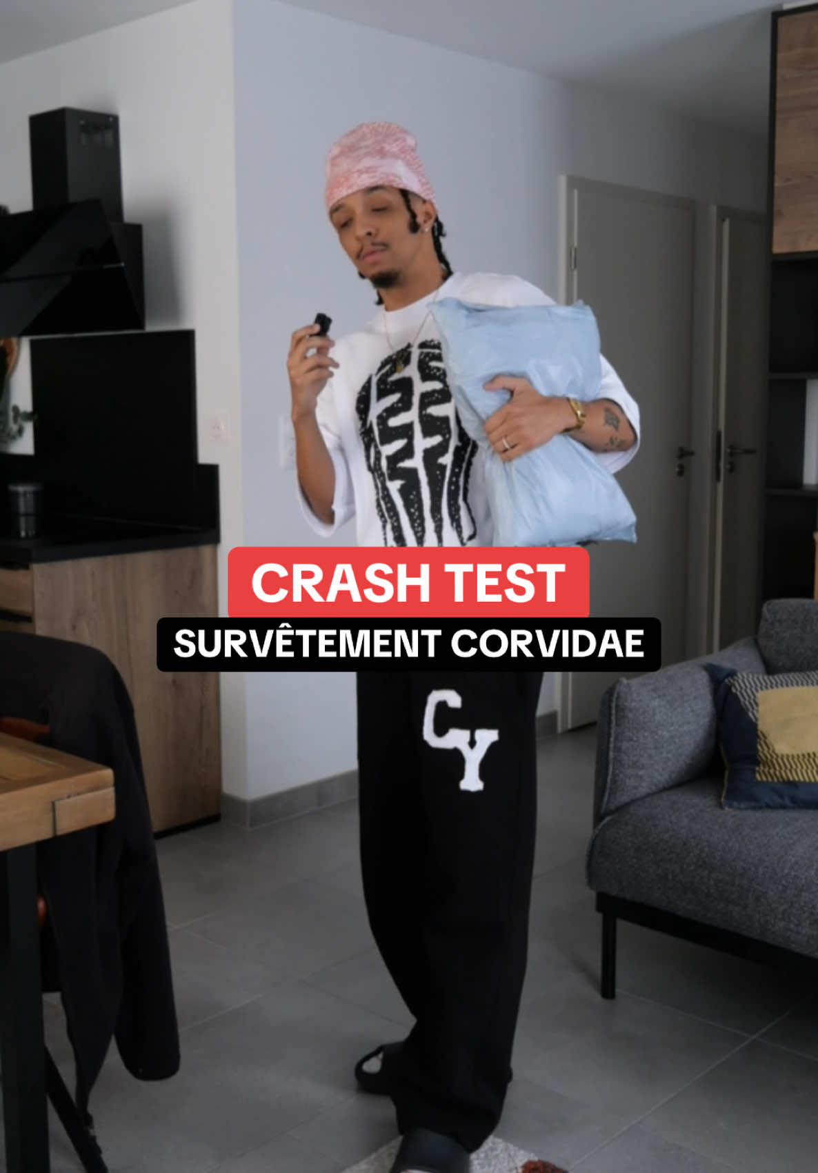 on continue les crash test avec quoi comme marque ? #fashiontiktok #flvco99 #joggers #corvidae 