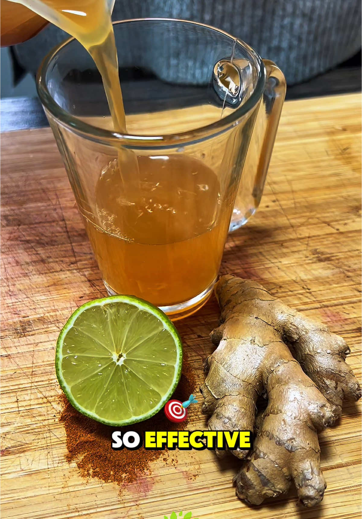 Mix cayenne pepper with lemon!  #Recipe #recipes #naturalremedy #naturalremedies #homeremedies #weightloss #weightlossdrink #fatburning #fatburn #fyp 