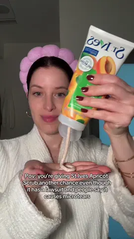 This was my go to scrub in my teens  #stivesscrub #skincarescrub #stivesapricotscrub #apricotscrub #facescrub 