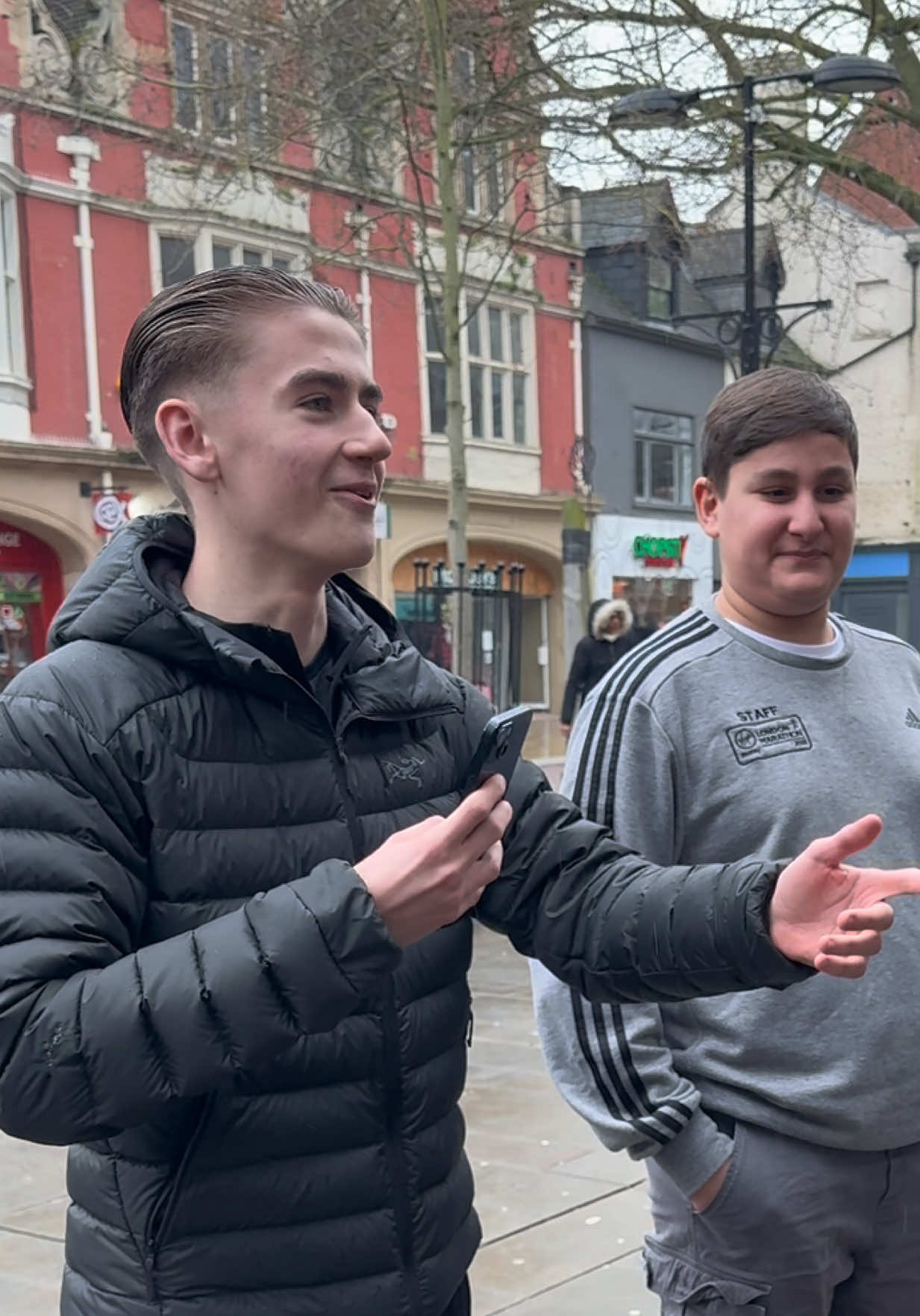 #Peterborough ✔️— FREE jewellery every 5 minutes! Join our weeknight streams and you could be our next winner! #blingkinglondon #irishglenn @IrishGlenn 