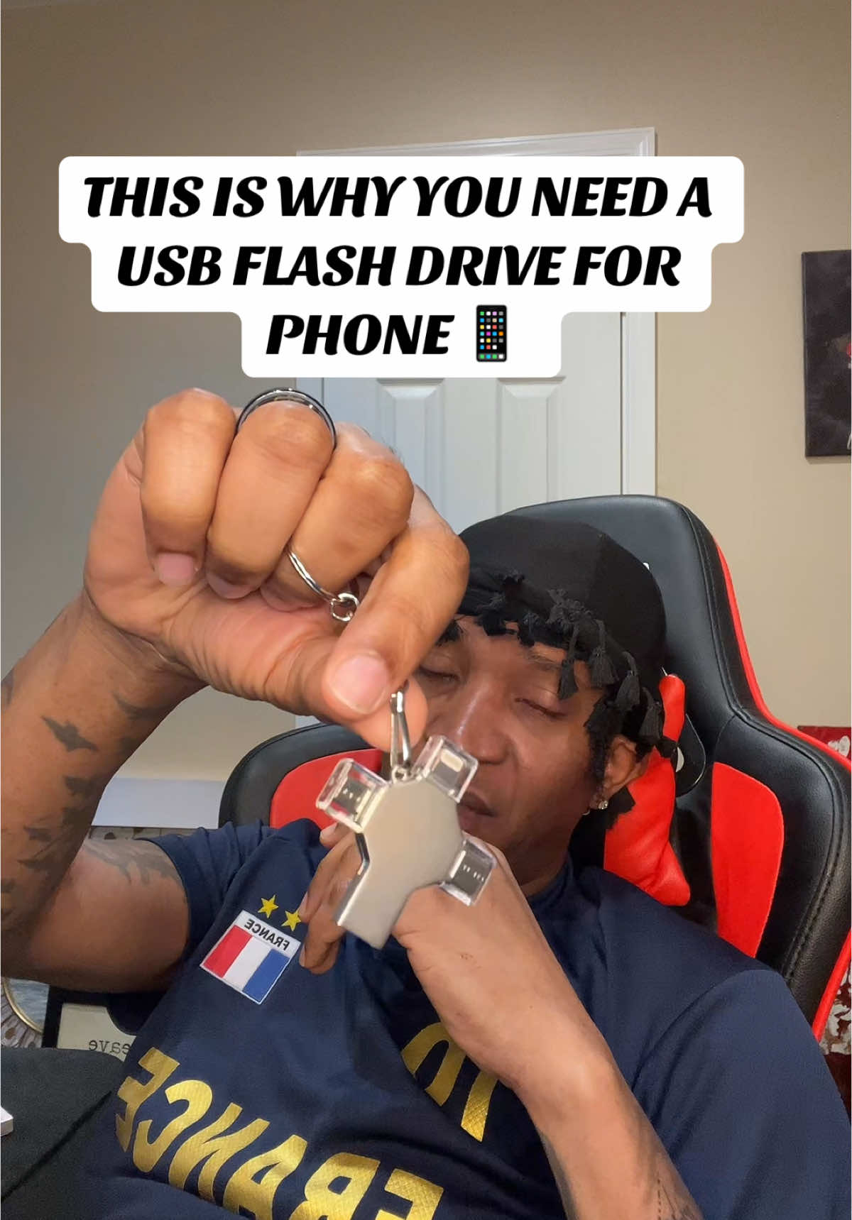 THIS IS WHY YOU NEED A  USB FLASH DRIVE FOR PHONE 📱 #usb #flashdrive #usbdriving #usbc #usbusiness #TikTokShop 