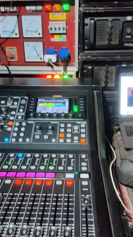 udan bledek ....... #fypage #mods #xyz #xyzabc #xyzbcafypシ #moots? #4upage #4u #lewatberanda #fypシ #blizardaudio #brewog_audio #soundmalangselatan #soundkarnaval #soundmalangbersatu #BTmusic #senalighting #riswandaaudio #vinolighting #soundmalang 