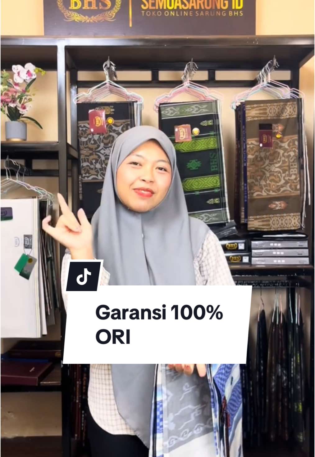 Hai gays…. Ramadhan Mubarok ya…😍 Join LIVE SEMUASARUNG ID yuk Dapatkan Sarung BHS TERBAIK MU Disini… Garansi 100% Ori  #ramadhan #outfitramadhan #sarungbhs #sarungbhsoriginal #sarungbhsterbaru #sarungbhsgold #fyp #fypシ #tokosarungbhs #semuaorang #jualsarung #viralvideos #pengikut 