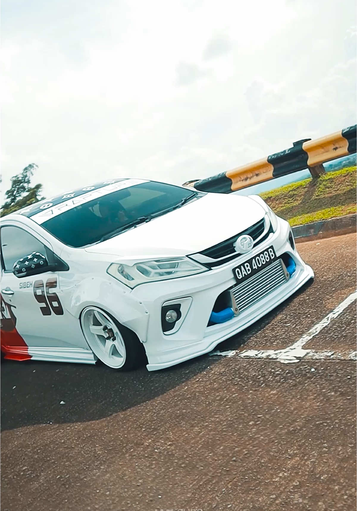 Thx for the video😍😍😍cool !!!!! @ianchrs #myvigen3 #mg3malaysia #rocketbunny #airsus #fyppppppppppppppppppppppp #fypシ 