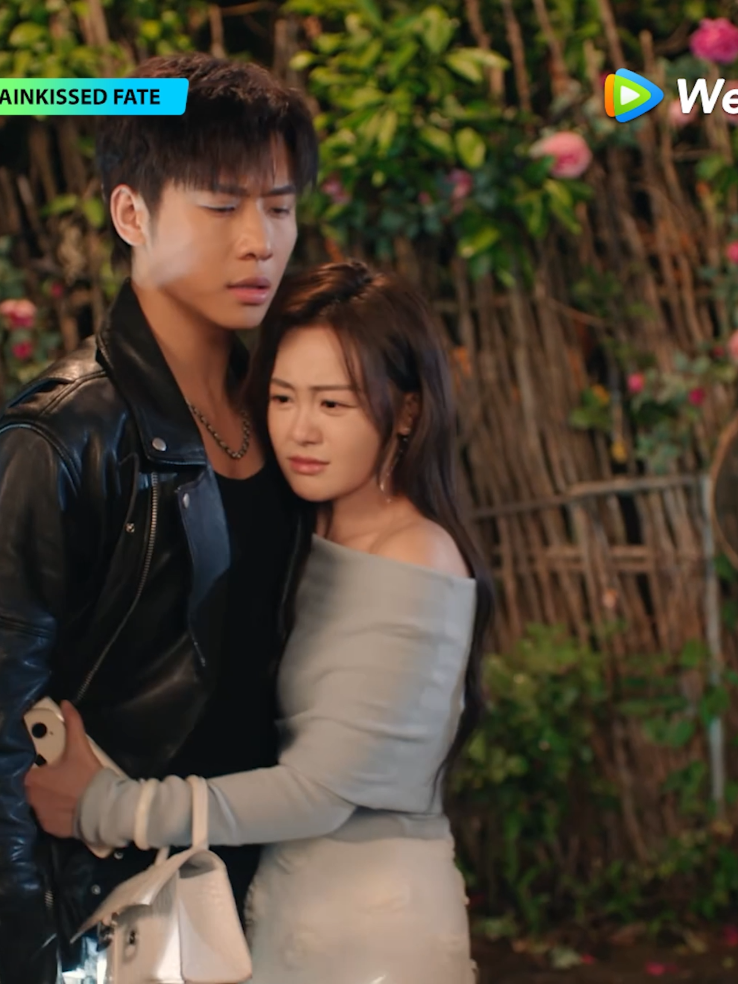 She was so scared, but when he appeared, her heart finally felt at peace ❤️✨ #RainkissedFate #雨爱千金 #DaiGaozheng #代高政 #ChenFangtong #陈芳彤 #WeTV #WeTVSG #WeTVSingapore #WeTVAlwaysMore Rainkissed Fate｜Streaming on WeTV 💓 𝗪𝗮𝘁𝗰𝗵 bit.ly/WeTVWatchNow