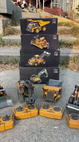 Super cool!this excavator packs a punch!#rc #excavator #rccar #rcexcavator #funnyy #toys #foryour #fyp #tiktokshop #trending