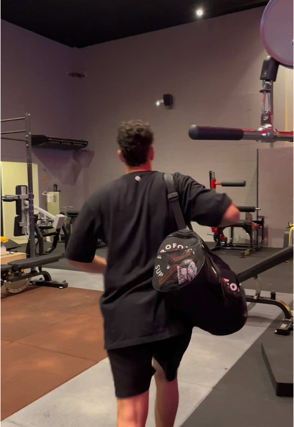 Vou logo embora  #humor #academia #gymrat #gym #memedeacademia 