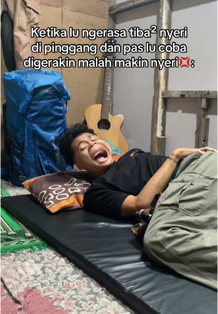 Kek mau gerak apapun sakit..😩 Segera cek ke bone hacker, InsyaAlloh kita bisa bantu reposisi dan relaksasi ya..😊🙏 📍Lokasi Pusat: Jl. Dr. Gumbreg RT 06 RW 05 (utara Fakultas Kedokteran Unsoed), Kel. Mersi, Kec. Purwokerto Timur. 📍Lokasi Cabang: Semarang, Pekalongan, Purbalingga, Pemalang, Wonosobo, Batang, Kedungreja, Cilacap. #bonehacker #purwokerto #pekalongan #purbalingga #semarang #wonosobo #batang #cilacap #pemalang #kedungreja #kretek #sarafkejepit #migrain #dislokasi #frozenshoulder #nyeripinggang #nyeripunggung #cederaolahraga #chiropractic #pijatkretek #kretekabalabal #relaksasi #purwokertosehat #kretekpurwokerto #trending #viral