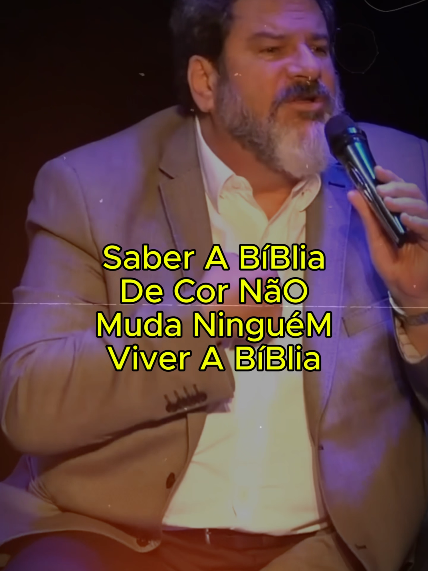 Saber a Bíblia de cor não muda ninguém… viver a Bíblia, sim. #Fé #Evangelho #Bíblia #Cristão #Motivação #PalavraDeDeus #VidaComDeus #Inspiração #Sabedoria  #cortella #reflexão #MensagemDeFé #gratidao