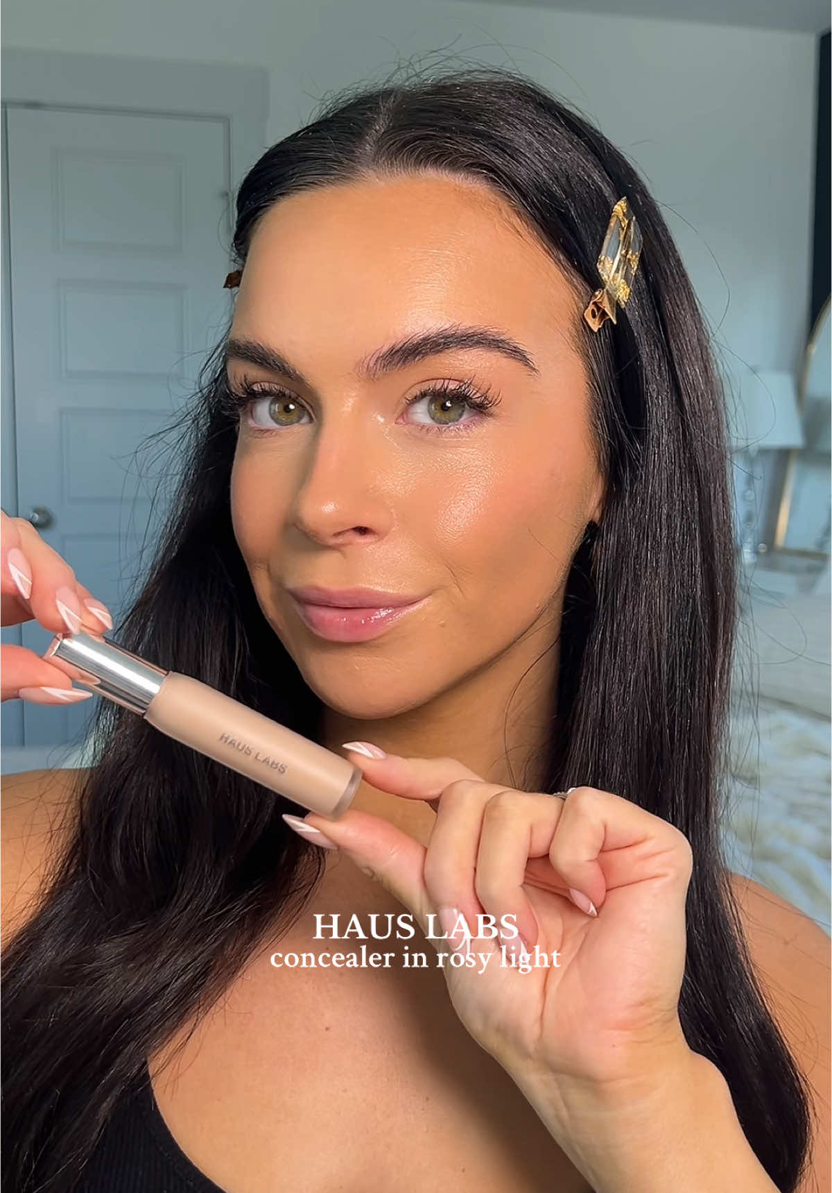 Seamless is an understatement! @Haus Labs by Lady Gaga 🤍  #hauslabs #concealerswatch #hauslabsconcealer #makeuptips #makeuphack #beautytips 