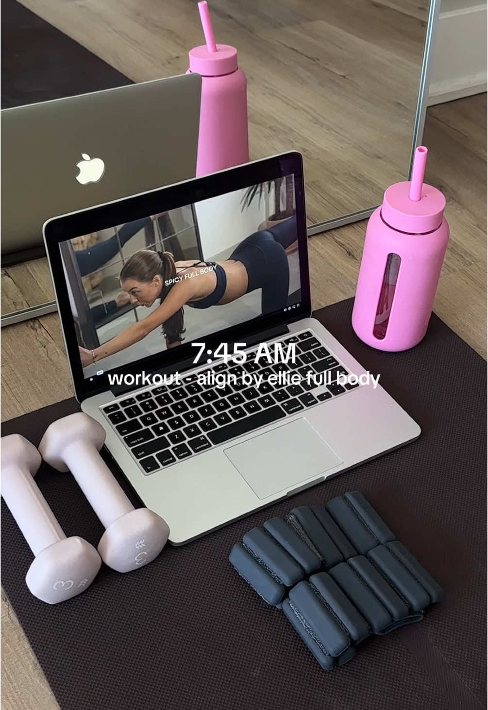 Monday morning 👩🏼‍💻💘❄️ #Vlog #morningroutine #timestamps #morningvlog #morninginmylife #timestampedvlog #foryou #fyp @Eleven Eleven @Bink Made @Bubble Skincare @Saie 