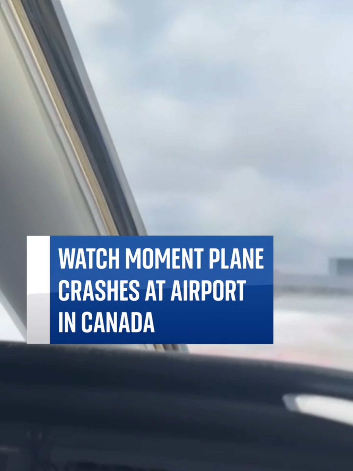 Watch the moment a Delta Airlines plane crashes at Toronto airport and flips over #toronto #deltaairlines