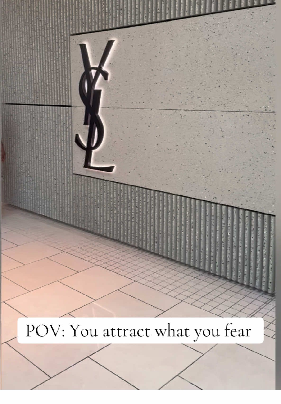 Root for yourself always. To grow, to succeed, to dream, to be happy, to be resilient, to be at peace, to be vulnerable, to be free, to be soft, to be the goodness in this world of chaos #fashion #styleblogger #fashionstyle #creator #influencer #fashionblogger #contentcreator #aventura #OOTD #ootdinspiration #reels #comedyreels