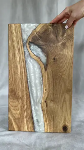 I’m making a unique wood and resin board – every piece is one of a kind! Handcrafted with natural wood and a stunning resin finish, perfect for serving, cutting, or just adding a touch of style to your kitchen. Looking for something special? Check out my handmade boards! #handmade #woodworking #resinart #woodandresin #servingboard #kitcheninspo #homecooking #giftideas #craftsmanship #handcrafted #SmallBusiness #rusticdecor #cuttingboard #cheeseboard #artisandesign #interiorstyling #naturalwood #foodstyling #uniquegifts #homedecor 