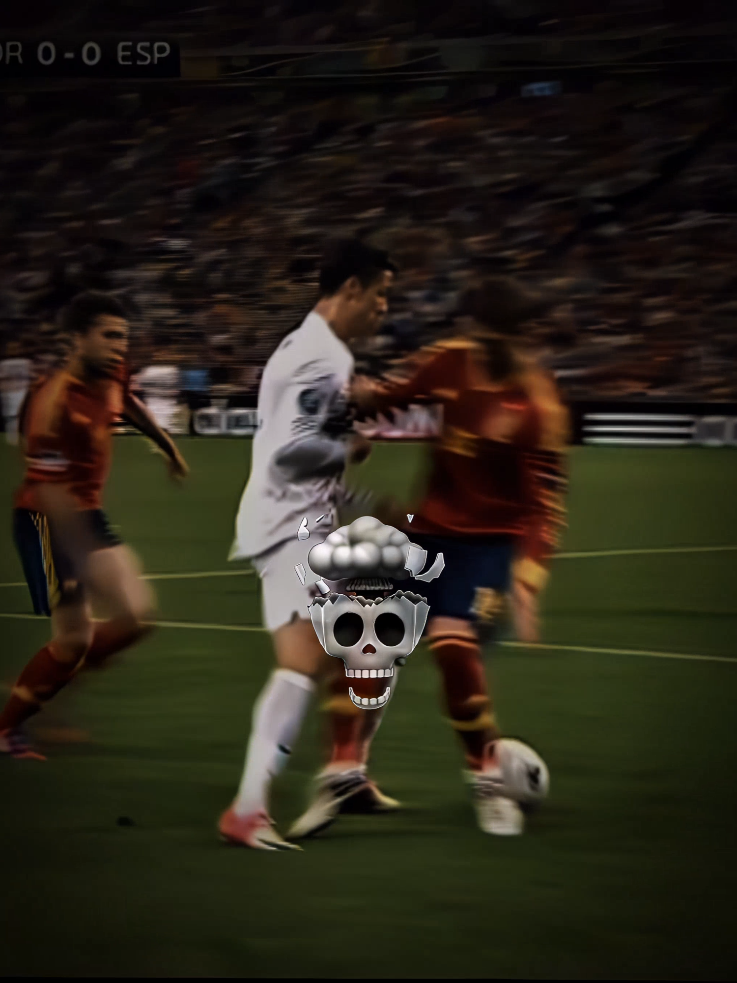 Ronaldo nutmeg vs Sergio Ramos ☠🔥 #Soccer #football #edit #ronaldo #nutmeg #theartofdefending #sergioramos