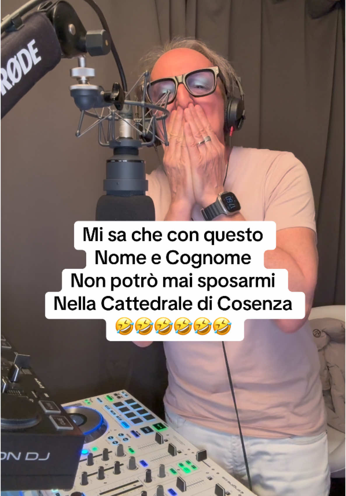 Prendendo spunto da una Gag dei Soliti Idioti, ho pensato di organizzare il matrimonio della Badante del papà nella Cattedrale di Cosenza 🤣🤣 #robertoferrari #radiodeejay #ciaobelli #cognome #cosenza #calabria 