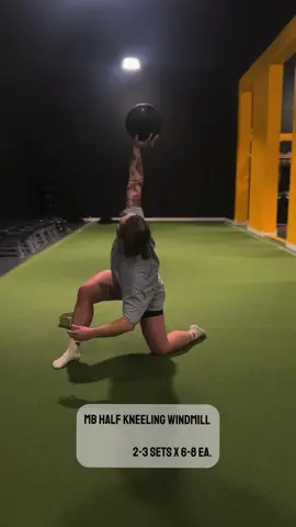 Probably one of my favorite windmill variations. Typically, I have clients use dumbbells or kettlebells, but when you take the time to listen to their needs. That’s when you pivot.  The use of the med ball solely focuses on shoulder stability alone. In addition, this movement is a great way to mobilize the hips, and improve core stability! S/o to @jen bunder for nailing this movement 👏🏾 #bonafidefit #fyp #fitnessmotivation #growth #trusttheprocess #strengthcoach #injuryprevention #rehab 