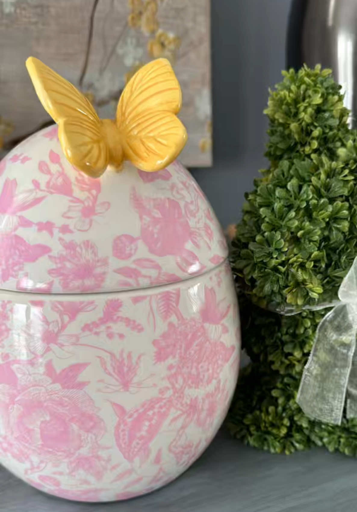 There isn’t a more beautiful Easter candle/decor!  Run! @QVC, Inc #candles #candle #candletok #candletiktok #homedecor #easterdecor #easter #eastereggs #eastereggs #ceramicegg #ceramic #ceramics #qvc #tiktokshopfinds #tiktokshopcreatorpicks 