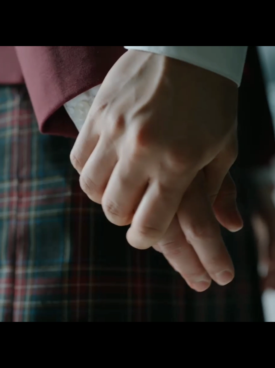 tudo é lindo nessa mulher #leehyeri #friendlyrivalry #hand #hands #gl #lgbt🌈 #kdrama #fyp 