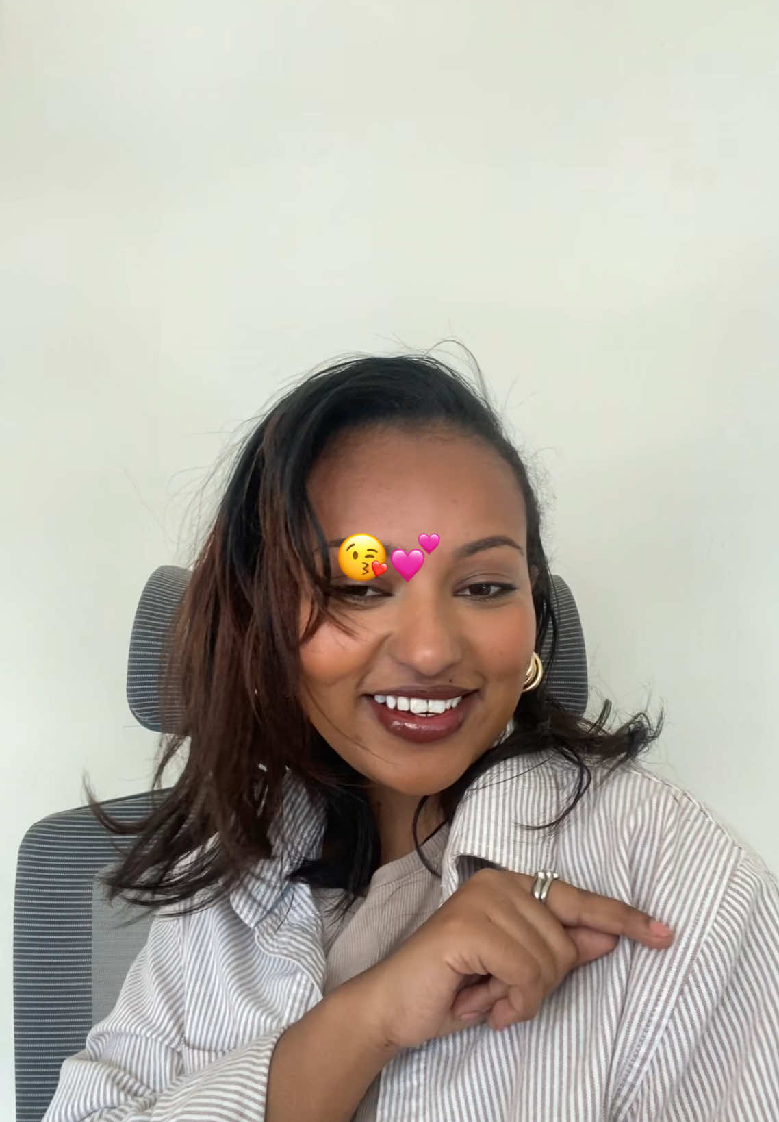 Day 30 | be nice girlies 😚 #eritreantiktok products : @GenSeeBeauty lip combo @tataharperskincare moisturizer @Kosas brows pencil @axiology_beauty bronzer stick @Tower 28 Beauty concealer @Westman-Atelier foundation stick 