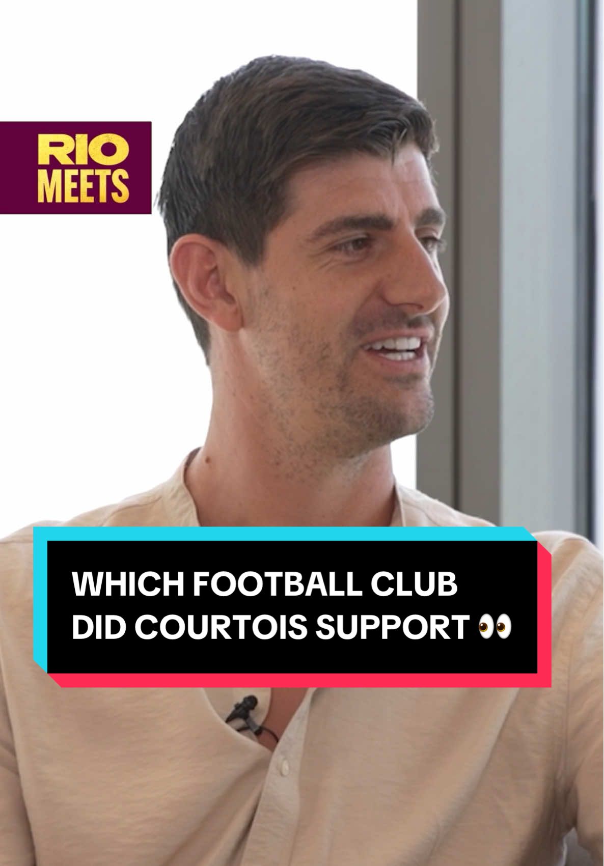 Who knew Courtois was a Manchester United fan….. 👀😱 De Gea or Courtois? #Courtois #Goalkeeper #manchesterunited #Football #Fan 