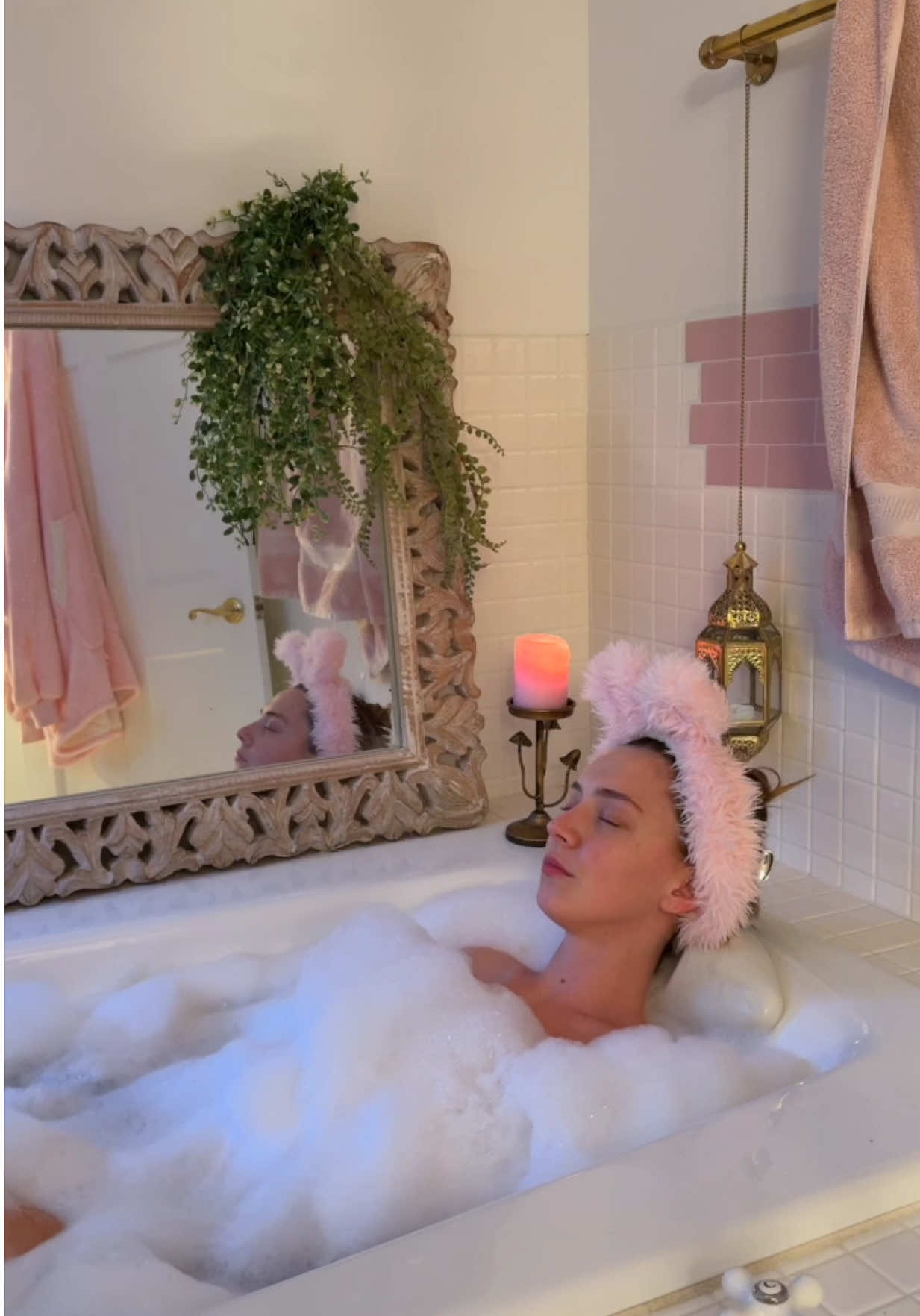 everything baths are the new thing with @Billie of course🧸(Thx Billie for sponsoring this video!)