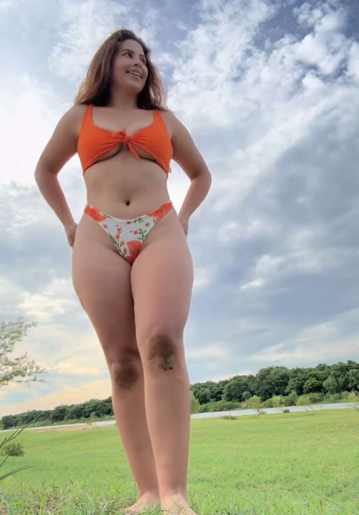 👙🧡