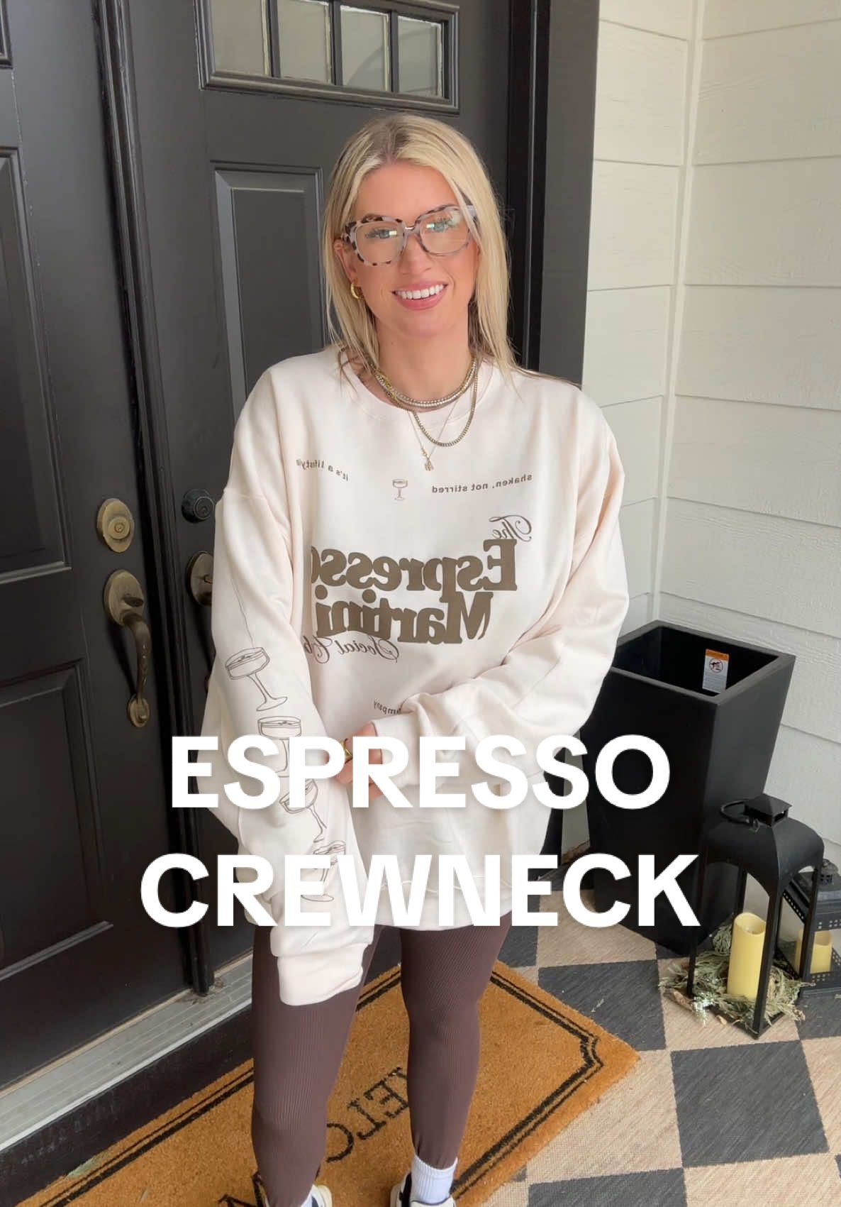 In loveee with this crewneck!! #espressomartini #coffeeloveers #espresso #crewnecksweatshirt #crewneckoversize #tiktokshopspringglowup #springglowup 