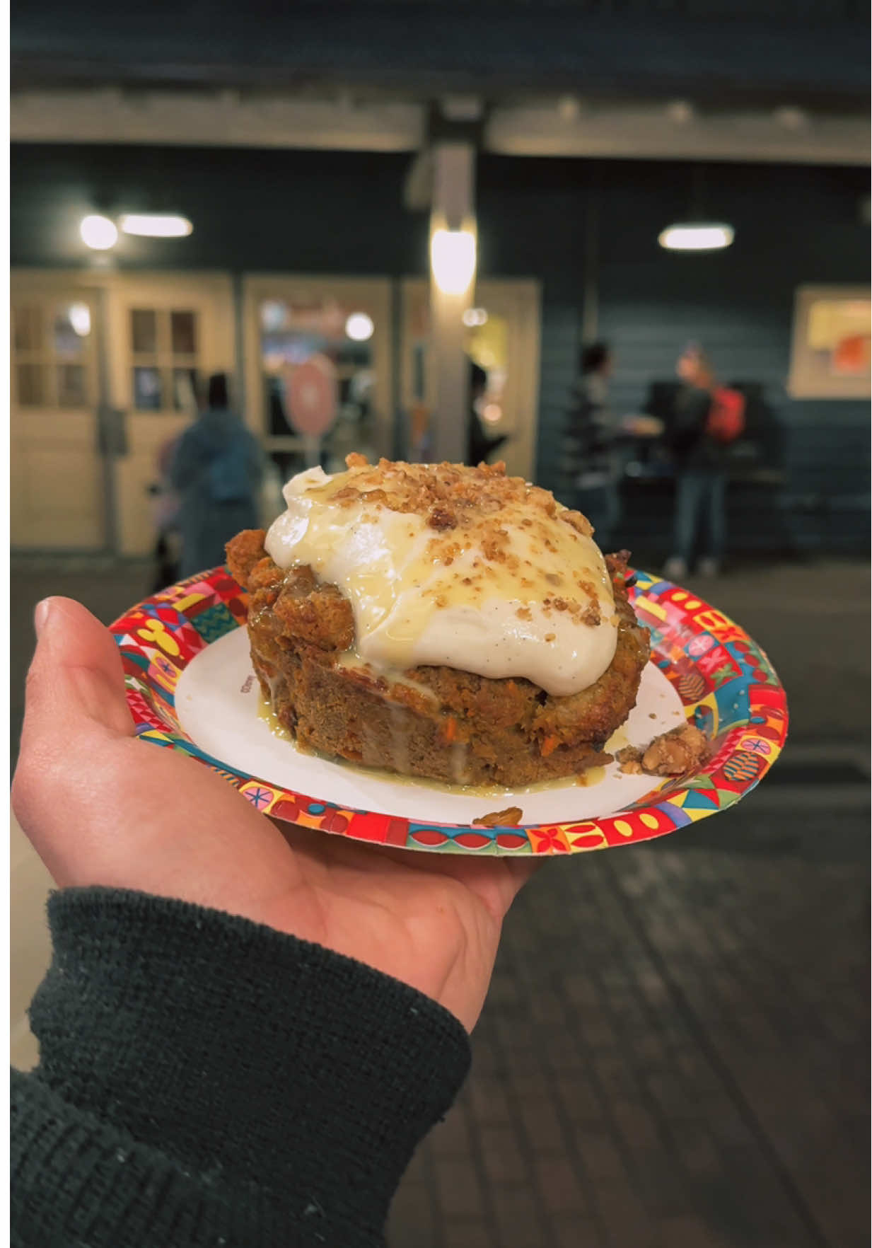 Tried this before the Lunar New Year Festival 😅😂 been waiting for its return. Definitely a must try if you love carrot cake, Aunt Cass keep them coming!! 📍 Aunt Cass Cafe 🥕 Carrot Cake Bread Pudding 💳 $7.49 #disney #disneyland #disneyresort #disneyparks #dca #disneylandresort #disneyfood #disneyfoodie #disneysnack #whattoeatdisney #disneyeats #Foodie #ocfoodie @Disney Parks 