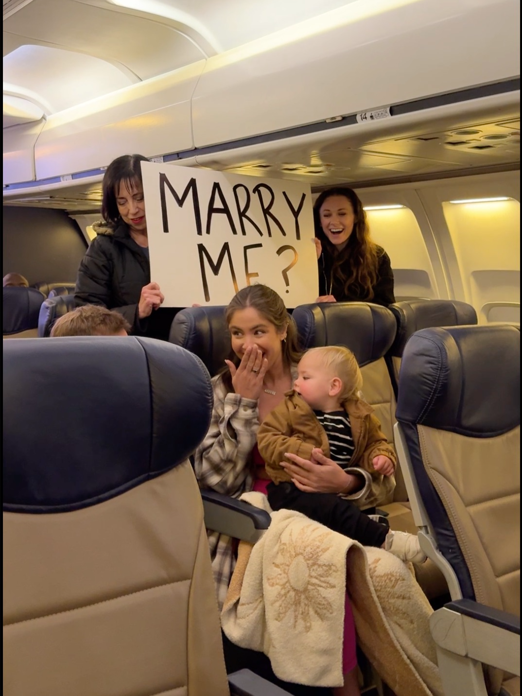 Pilot proposes over the intercom with the help of the passengers ❤️ PART 2 #fyppppppppppppppppppppppp #fyp #viralvideo #surprise #relationship #dating #family #proposal #parents #father #present #birthday #pregnancy