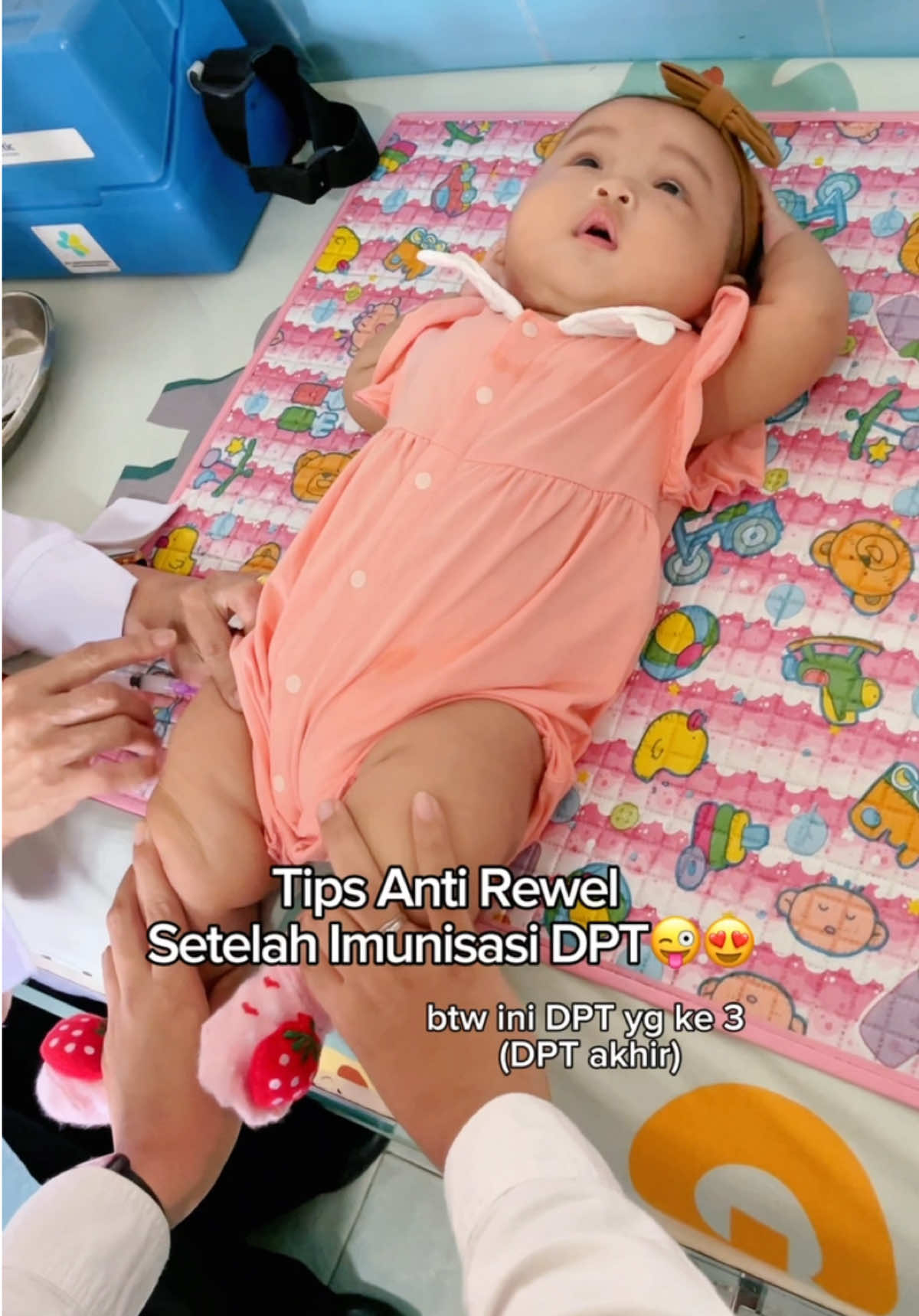 byebye DPT🥰 #bayitiktok #bayigemes #bayiviral #baby #newborn #newbornbaby #bajubayi #namabayiislam #bayigemoy #bayisehat #tiktok #bayicantik #pakaianbayi   #setelanbayi #setelananak #pakaiananak #celananak #bajuanak #OOTD #ootdfashion #ootdbayi #bayiperempuan #perempuan #anakperempuan #paketnewborn #skincarebayi 