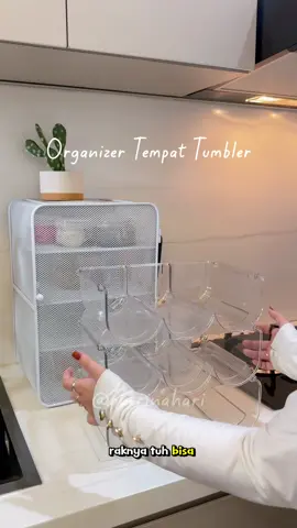 Solusi koleksi per tumbler an kalian jadi rapi di lemari 😅🥰 #fyp #raktumbler #tumblr #tumbler #organizertumbler #tumblraesthetic #rakbotol 