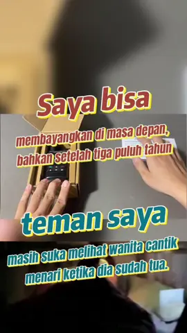 Kakak saya sudah tua setelah 30 tahun dan masih suka menonton wanita cantik menari #gps #walkietalkie #happy #sun #yategood #5000km 