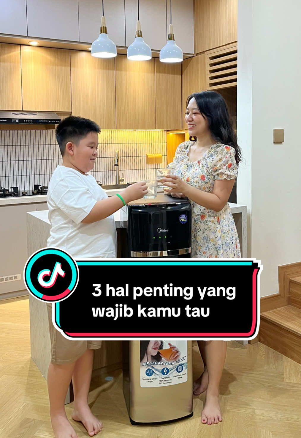 Jangan asal beli dispenser, perhatiin 3 hal ini ya!  Buat dispenser aku gak sembarangan pilih, maunya yang awet, tahan lama dan tampilannya mesti aesthetic juga.. aku pilih dispenser Midea tipe YD1135AS @Midea Indonesia yang harganya cuma 1 jutaan aja dengan fitur selengkap ini!  Worth it banget deh! #MideaWaterDispenser #WaterDispenser #MideaIndonesia #MideaYD1135AS