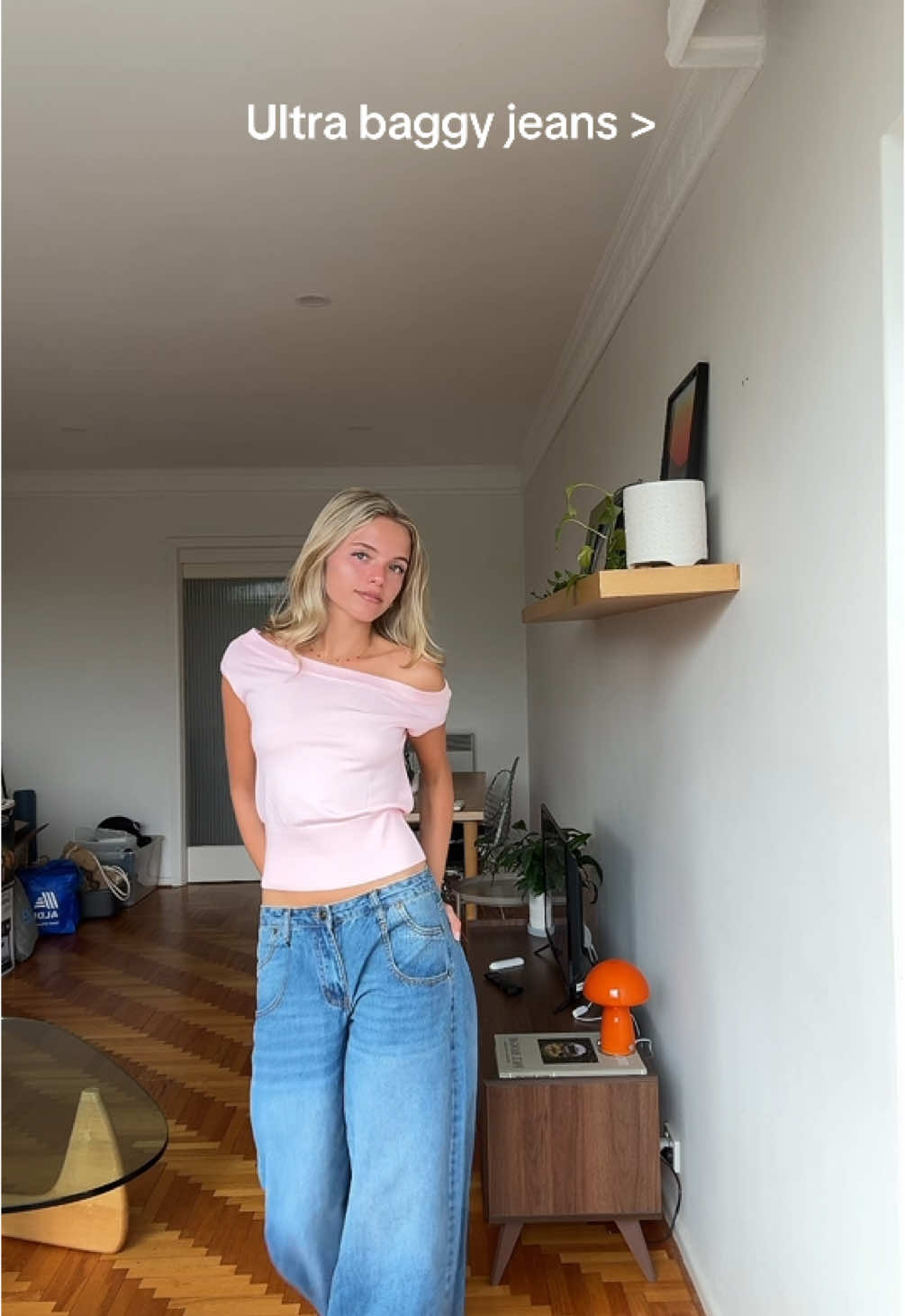 Finally found ultra baggy jeans that actually fit my waist😅 DC: JASSSR10 for an extra 10% off!! @Edikted #edikted #ediktedad #fashiontiktok #unboxing #fyp #OOTD #outfitinspo