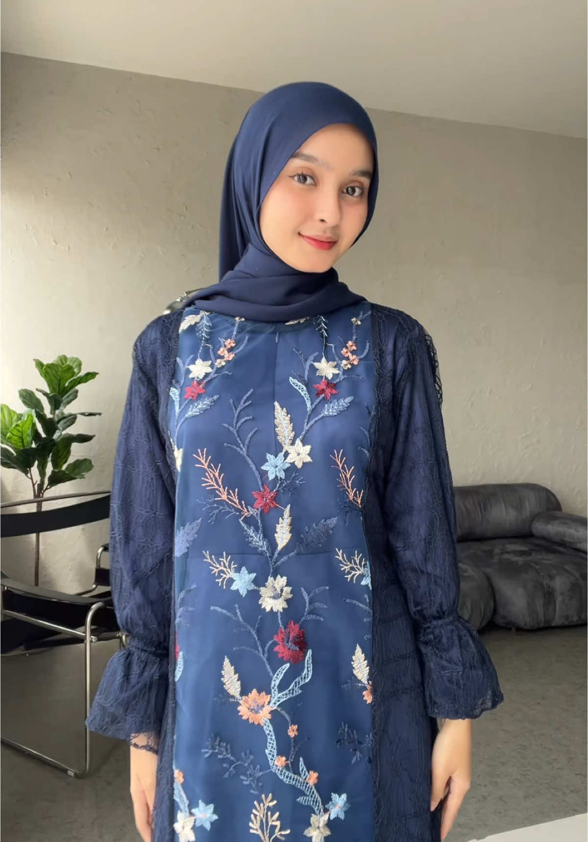 #hijablabel_hl #gamislebaran #dresslebaran #dresskondangan #gamiskondangan # gamiswarnanavy#gamis warna biru navy terbaru 