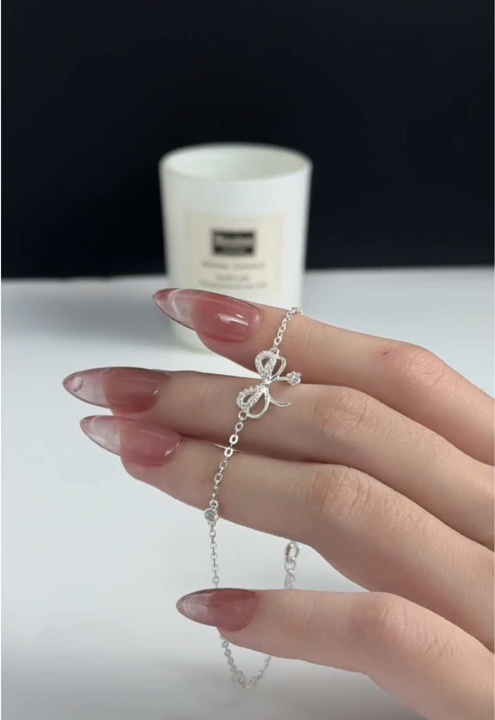 Em lắc tay nơ xinh lung linh đã về cho các nàng thơ của Drosy rồi đây ạ🤭 #drosy #drosyjewelry #lactaydrosy #bac925 #xuhuong 