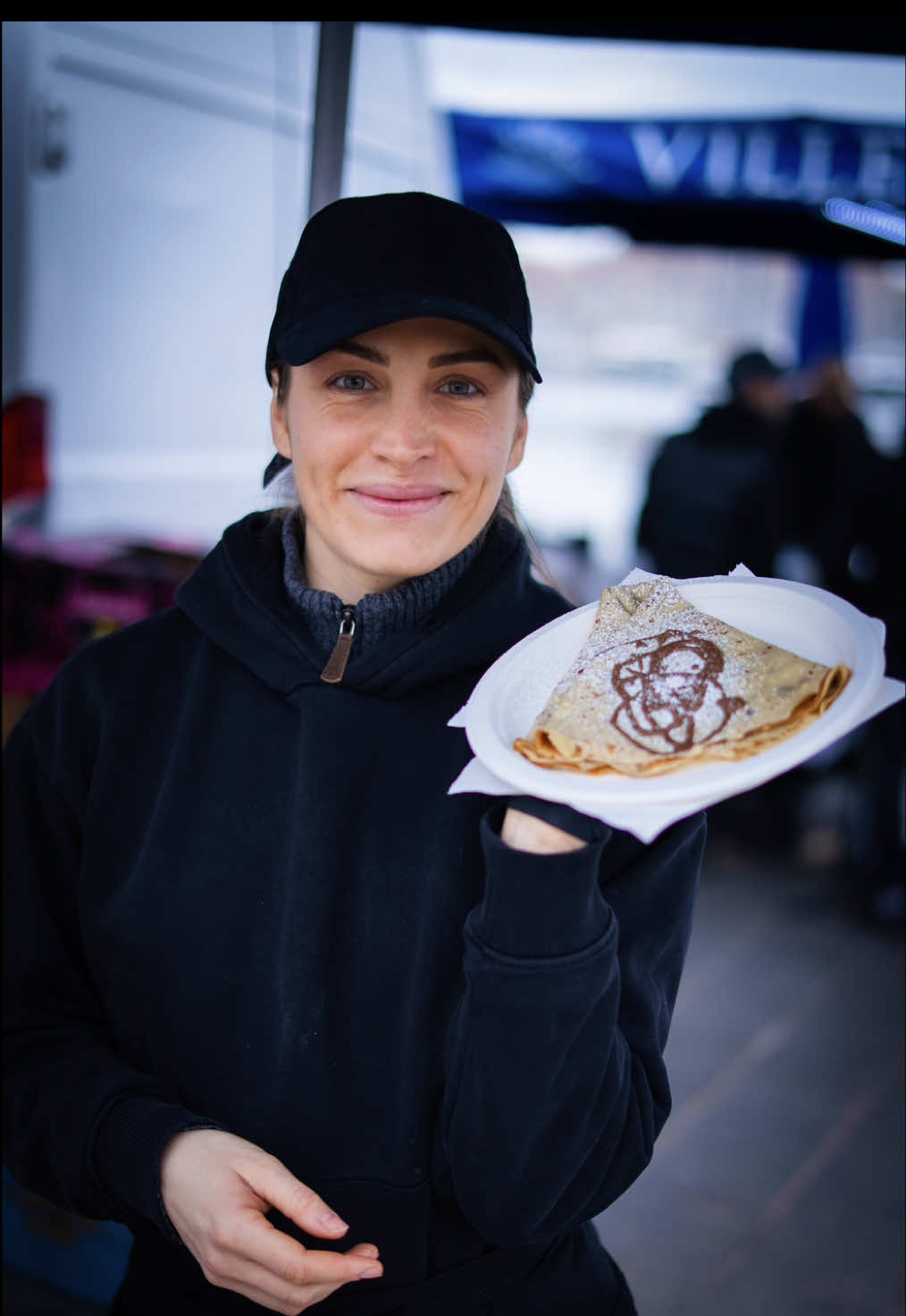 16/300 - Nathalie made me a delicious crepe, with love and a smile full of warmth… Marseille you never disappoint! ✨ #streetphotography #travel #sonyalpha #foryou #pourtoi #france #marseille #allezlom #crepe #vieuxport #storytellingphotography #creatorsearchinsights 