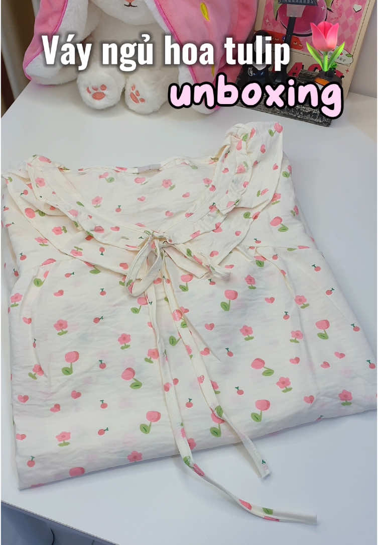 Váy ngủ hoa tulip xinh nè mấy bà #vayngu #vaynguxinh #bodongu #vaynu #unboxing #xuhuongtiktok #fyp #viral 