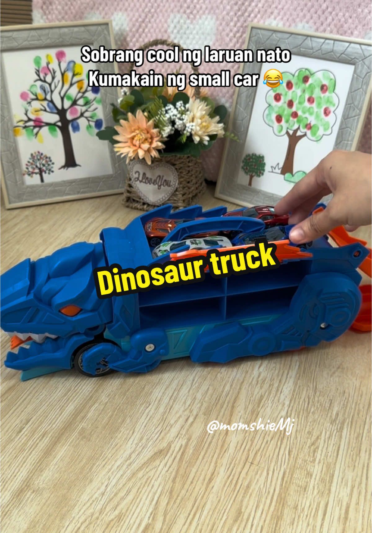 Dinosaur truck na nagtatransform pa, ang daming ways para laruin! #dinosaur #toy #truck #dinosaurtruck #trucktoys #dinosaurtoys #forkids 