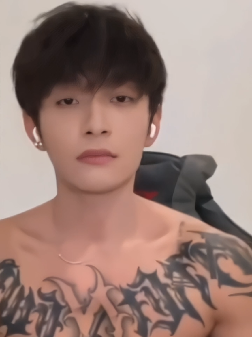 หนุ่มจีนมันเริ่ด #handsomeboy #asianboy #cuteboys #hotguy #chineseboy 